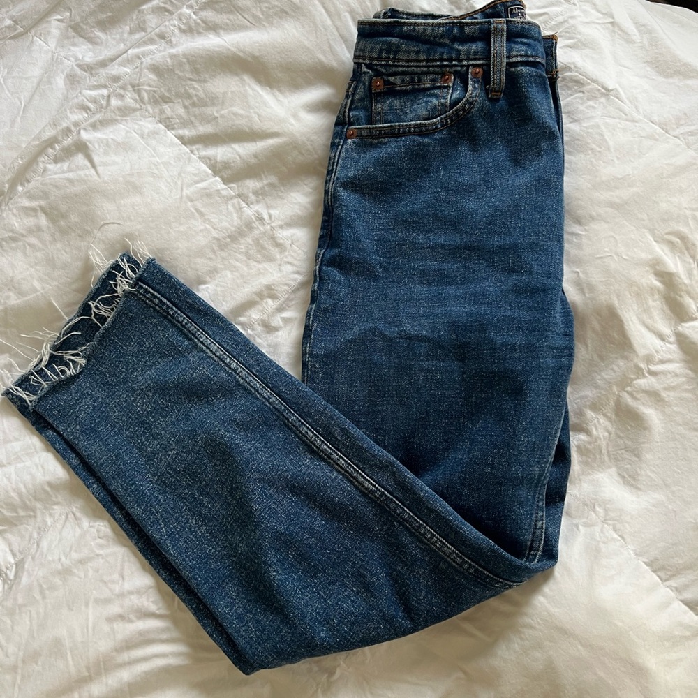 A&F Zoe Ankle Straight jeans